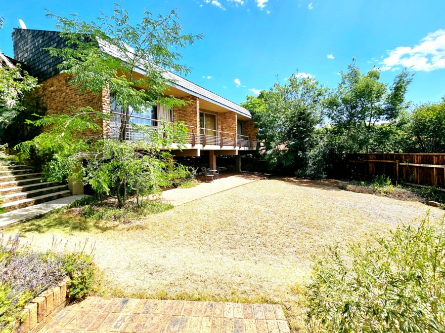 8 Bedroom Property for Sale in Waverley Free State